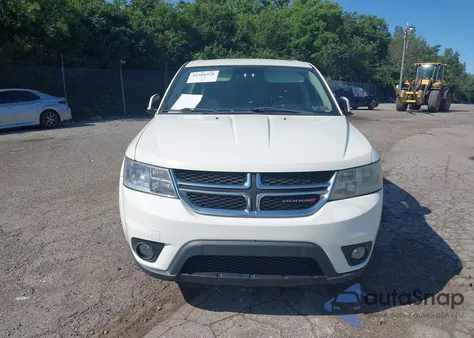 2014 Dodge Journey Sxt z USA, uszkodzony, nr VIN 3C4PDDBG0ET128057